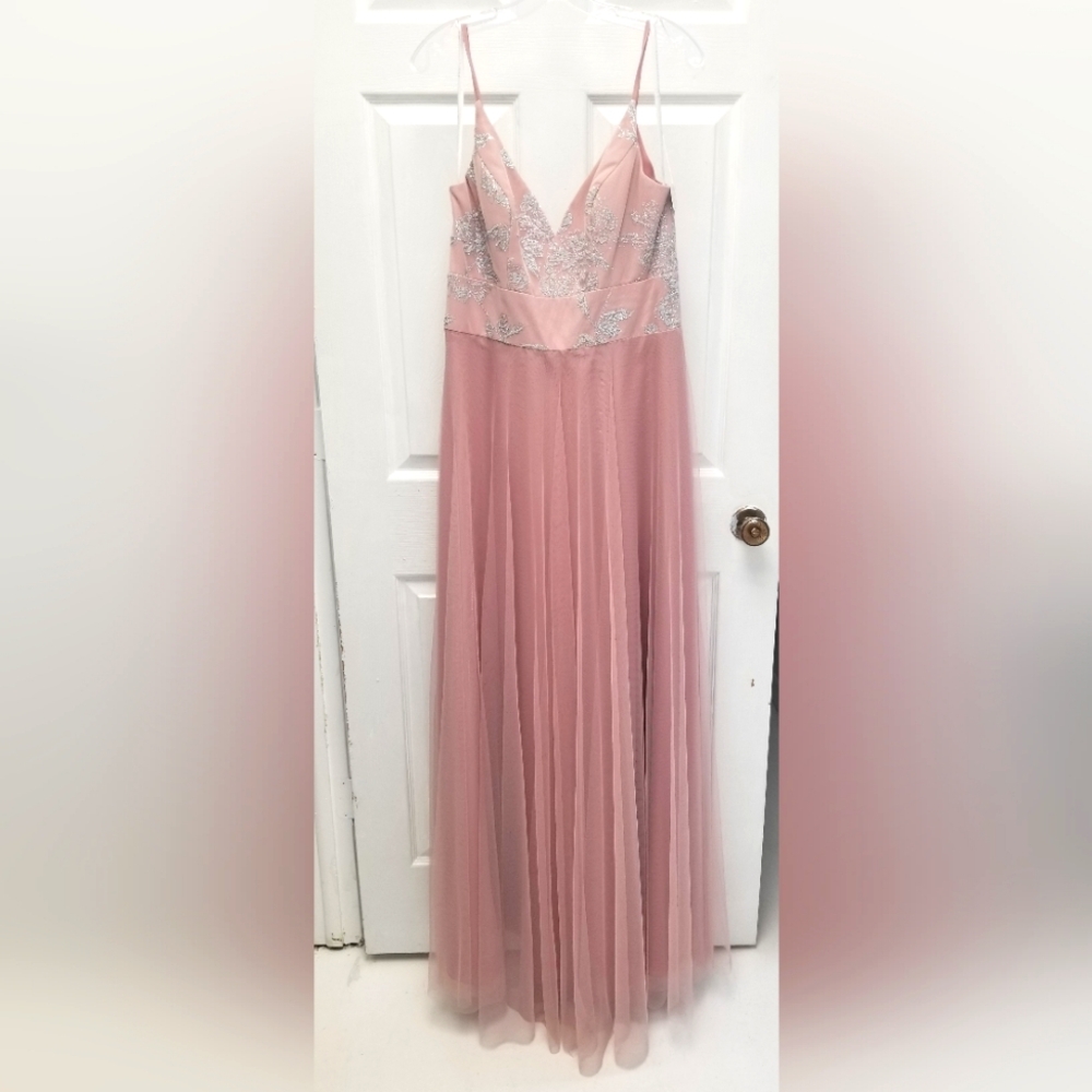 NWT Hayley Paige Bridesmaid Dress in Dusty Rose Size 12